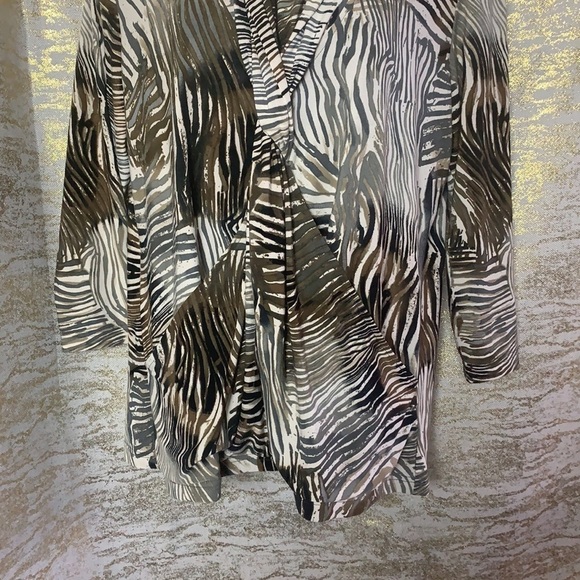 Bellissima Brown/Cream Animal Print 3/4 sleeve Blouse Size XL - Picture 4 of 11